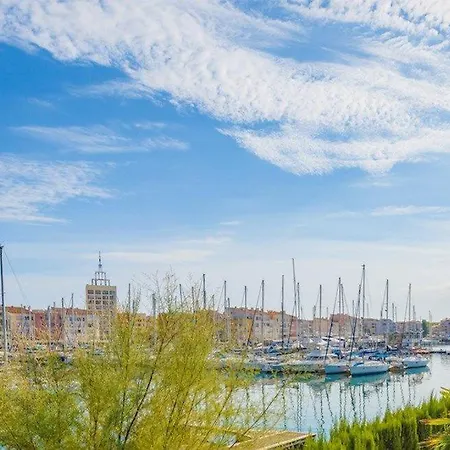 Apartamento 2 Bedroom Apartment For 8 Agde