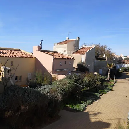 Apartamento 2 Bedroom Apartment For 8 Agde